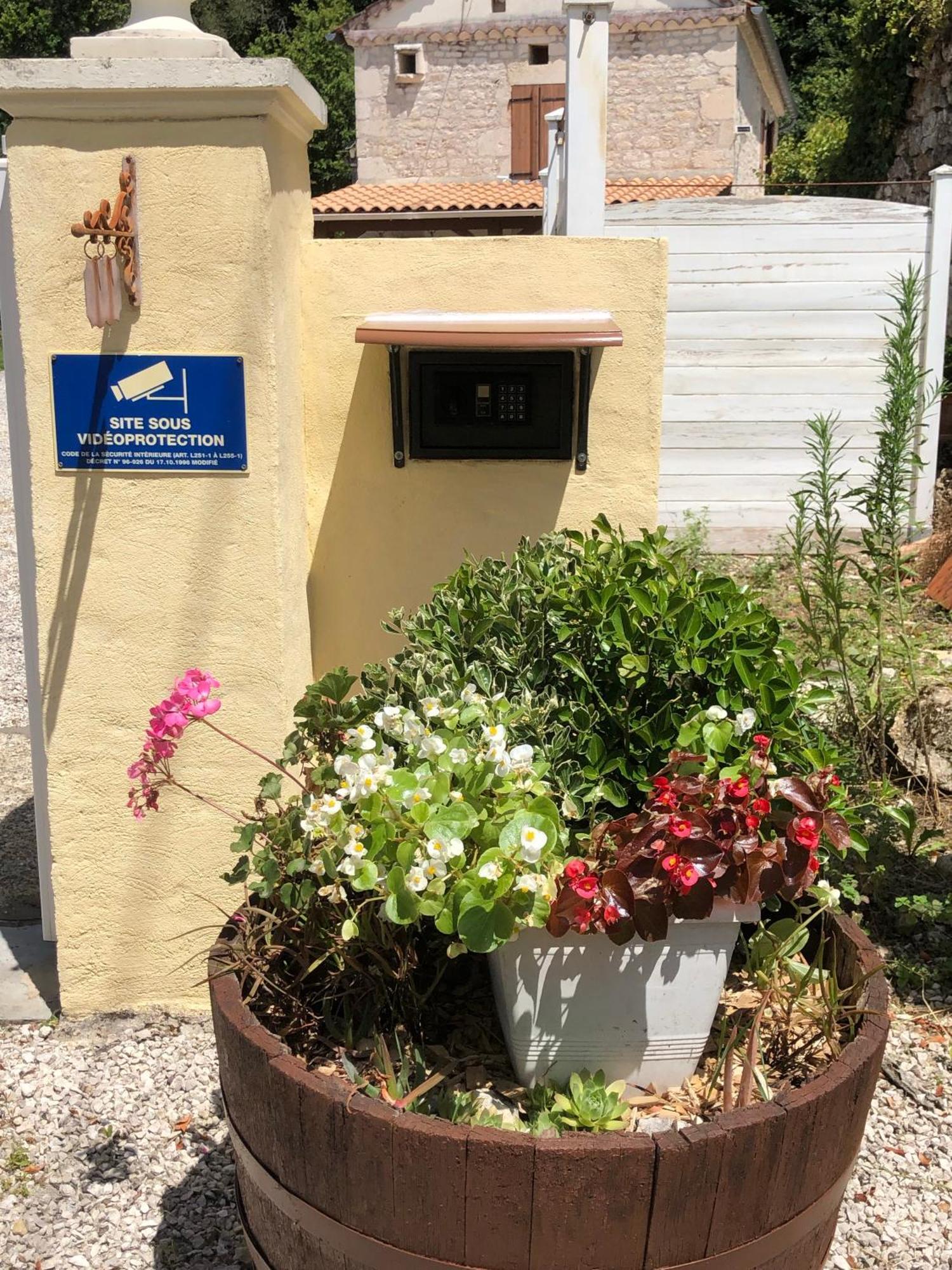 D'Est En Ouest Villa Montcuq Exteriör bild